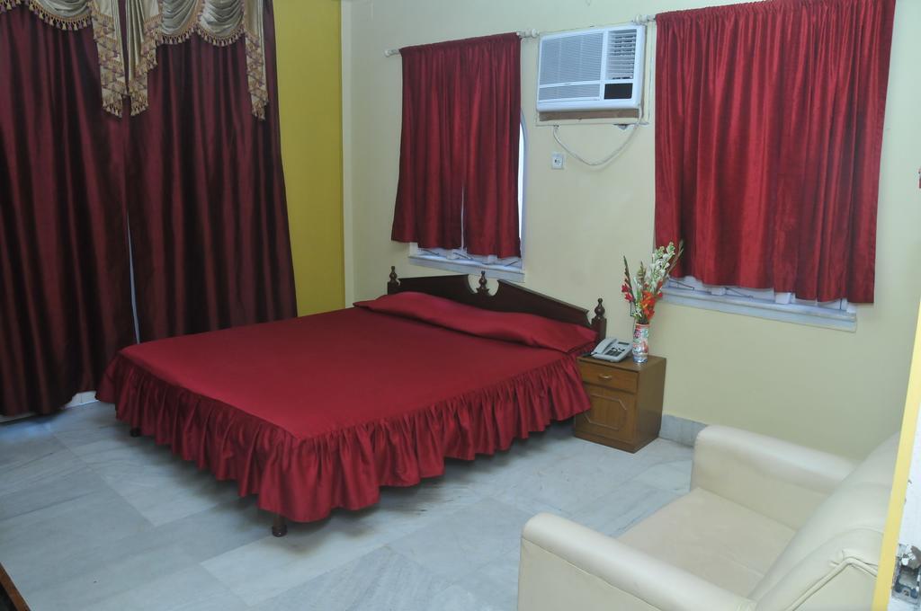 New Hotel White Palace Calcutta Rum bild