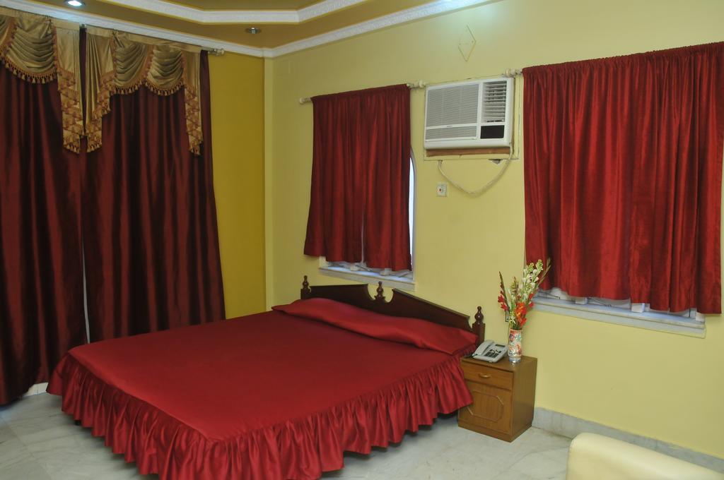 New Hotel White Palace Calcutta Exteriör bild