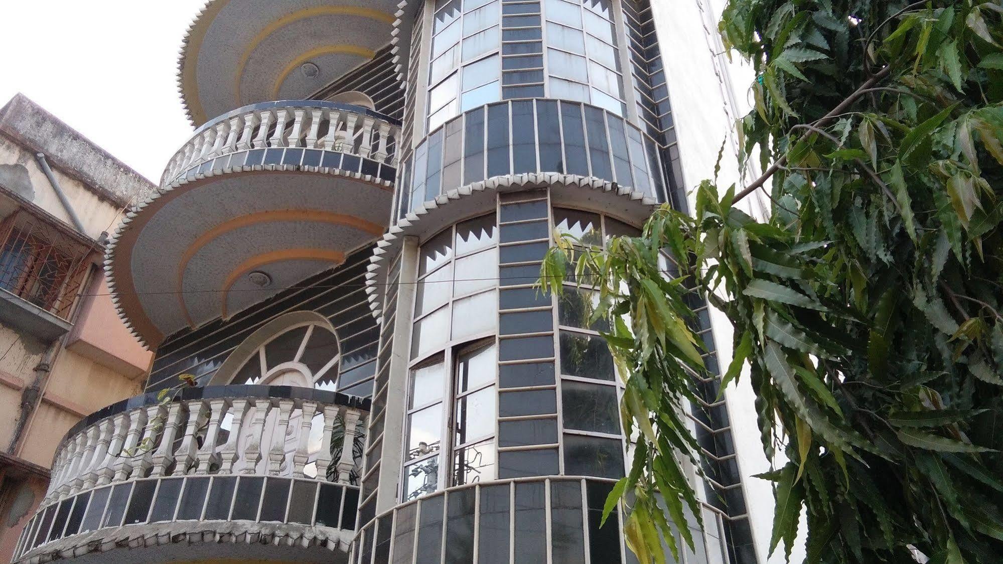New Hotel White Palace Calcutta Exteriör bild