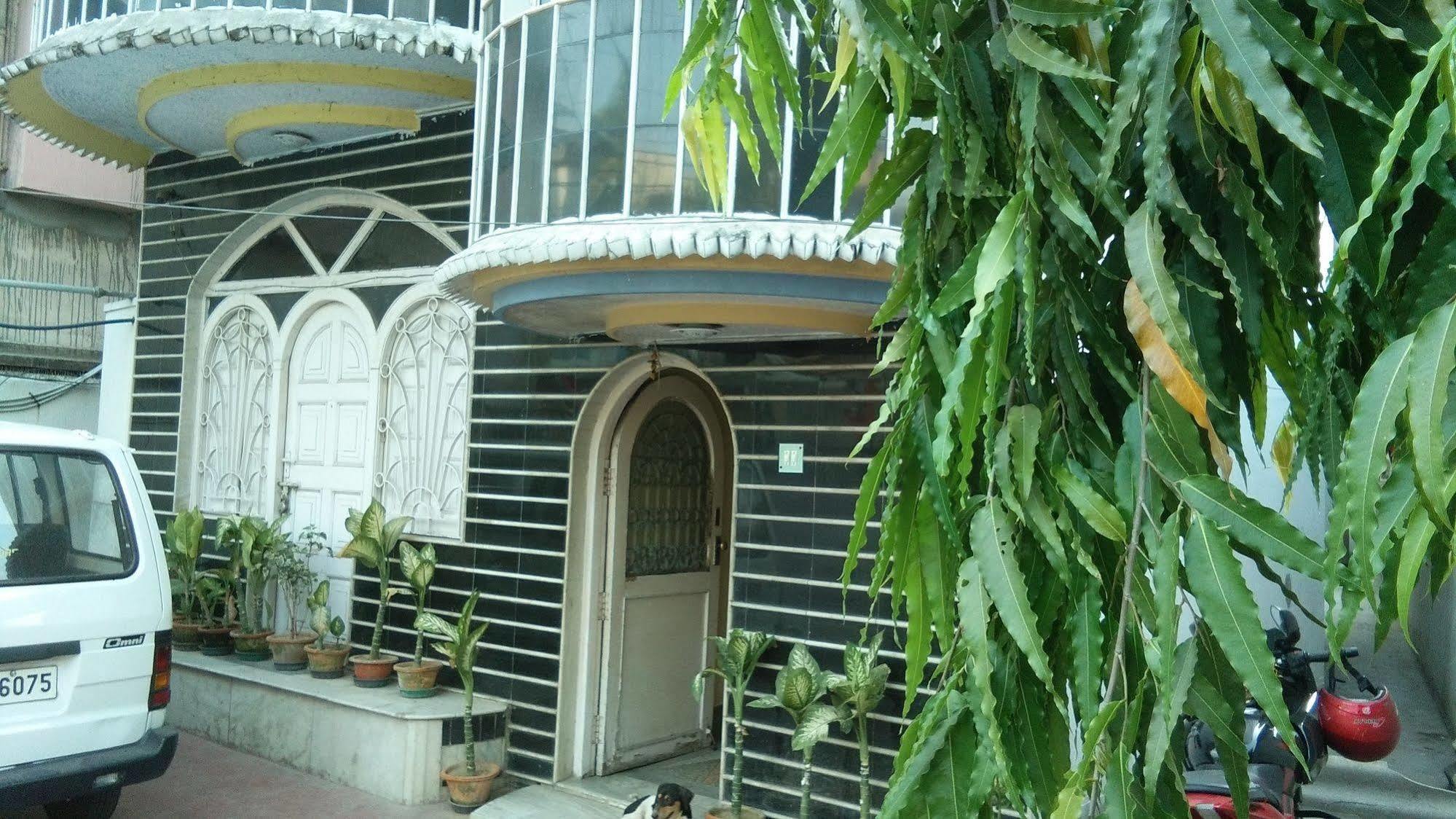 New Hotel White Palace Calcutta Exteriör bild